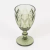 Elegancki, Kieliszek Kryształ Zielony ze szkła, zdobiony motywem geometrycznym, idealnie komponuje się z ekskluzywną scenografią ślubów, wesel i innych uroczystości Dostępny w wypożyczalni RENT4EVENTS i RENTS4WEDDING we Wrocławiu. Ten wyjątkowy element dekoracyjny z rent4weddings.pl doda splendoru każdemu eventowi, tworząc niezapomniane wrażenia i wspomnienia - rent4events.pl – wypożycz wrażenia, rent4weddings.pl – zachowaj wspomnienia.
