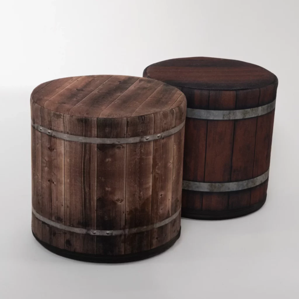 Pufy Beczki jasna i ciemna - na piracki statek i do westernu - rent4events.pl, rent4wedding.pl.