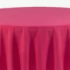 różowy obrus na okrągłym stole z wypożyczalni RENT4EVENTS dodaje elegancji każdej uroczystości, od wesel po wydarzenia specjalne we Wrocławiu. Perfekcyjnie ułożone fałdy jego materiału nie tylko pięknie się prezentują, ale również stanowią wyraźny akcent dekoracyjny. Idealny wybór dla tych, którzy szukają zarówno funkcjonalności, jak i niezapomnianych wrażeń estetycznych, dostępny w wypożyczalnie mebli i dekoracji RENT4EVENTS I RENT4WEDDING - rent4events.pl wypożycz wrażenia, rent4weddings.pl zachowaj wspomnienia.