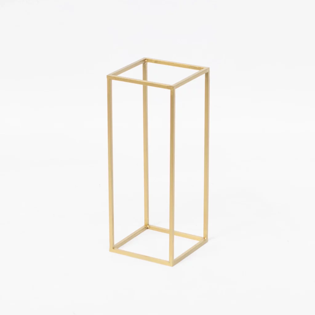 Złoty Stojak Na Kwiaty 50 cm - złota geometria - rent4events.pl, rent4wedding.pl.